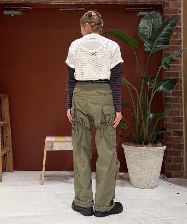 優意さんの「BEAMS WOMEN｜ナイロン ポプリン M-65 パンツ」を使ったコーディネート