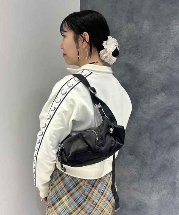 SAEさんの「BEAMS WOMEN｜【別注】FRED PERRY / TRACK JACKET」を使ったコーディネート