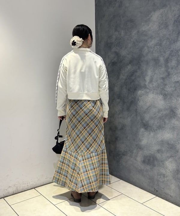 SAEさんの「BEAMS WOMEN｜【別注】FRED PERRY / TRACK JACKET」を使ったコーディネート