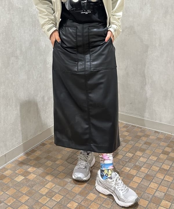 ハナイさんの「BEAMS WOMEN｜maturely / ジャン=リュック・ゴダール プリント Tシャツ」を使ったコーディネート
