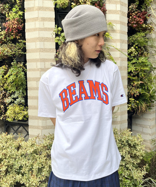 菊田 悠さんの「BEAMS WOMEN｜【別注】Champion "BEAMS" LOGO T-Shirts」を使ったコーディネート