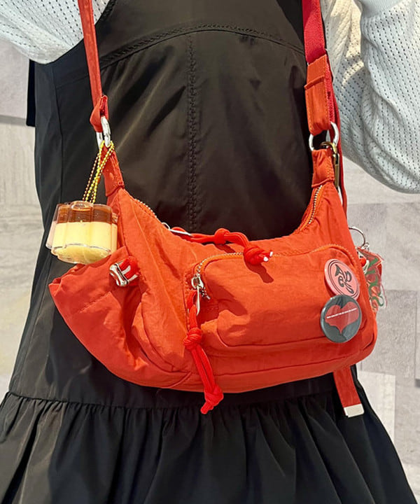 ちかたいらさんの「タフタ バルーン ミニ ワンピース」を使ったコーディネート