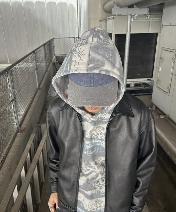 タマイユウトさんの「BEAMS WOMEN｜ワイドフィット レザー ジップブルゾン」を使ったコーディネート