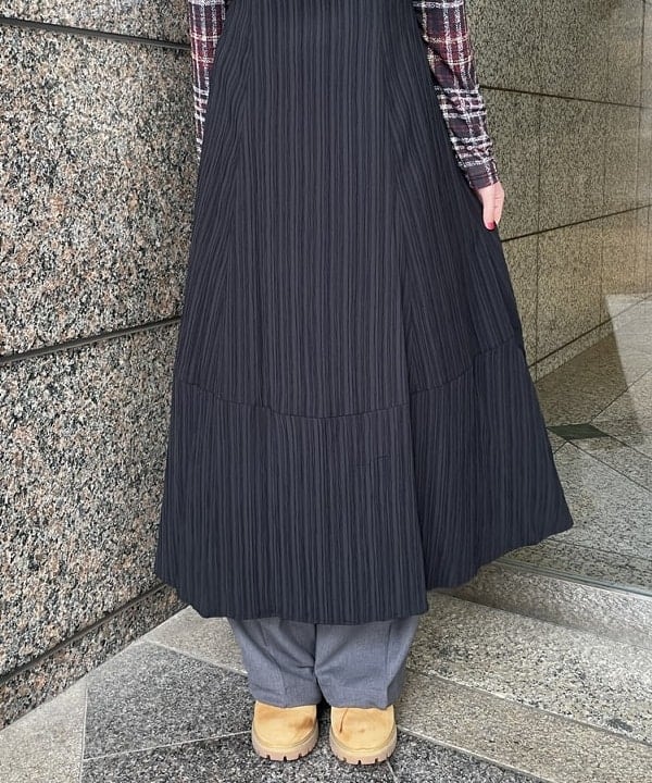 加歩さんの「BEAMS WOMEN｜ジャカード スクエアネック パフスリーブ ワンピース」を使ったコーディネート