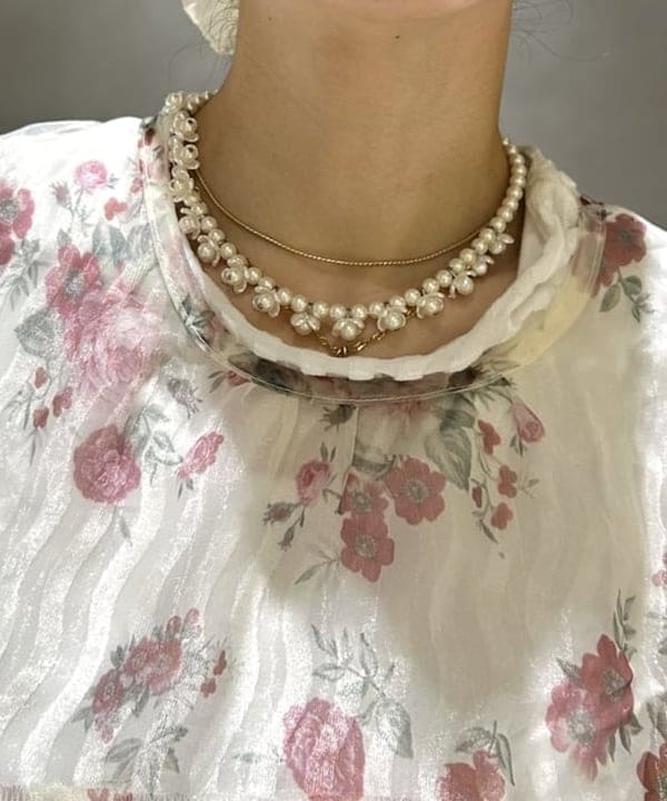 ササキさんの「BEAMS WOMEN｜フラワー パール ネックレス」を使ったコーディネート