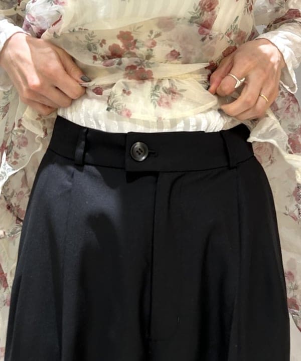 ササキさんの「BEAMS WOMEN｜フラワー パール ネックレス」を使ったコーディネート