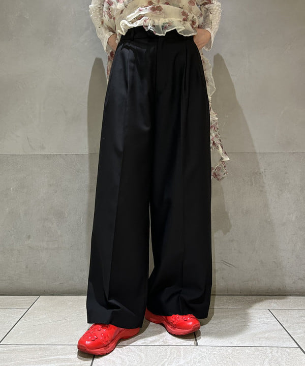 ササキさんの「BEAMS WOMEN｜フラワー パール ネックレス」を使ったコーディネート