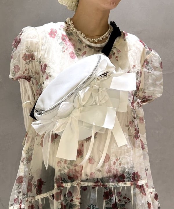 ササキさんの「BEAMS WOMEN｜フラワー パール ネックレス」を使ったコーディネート