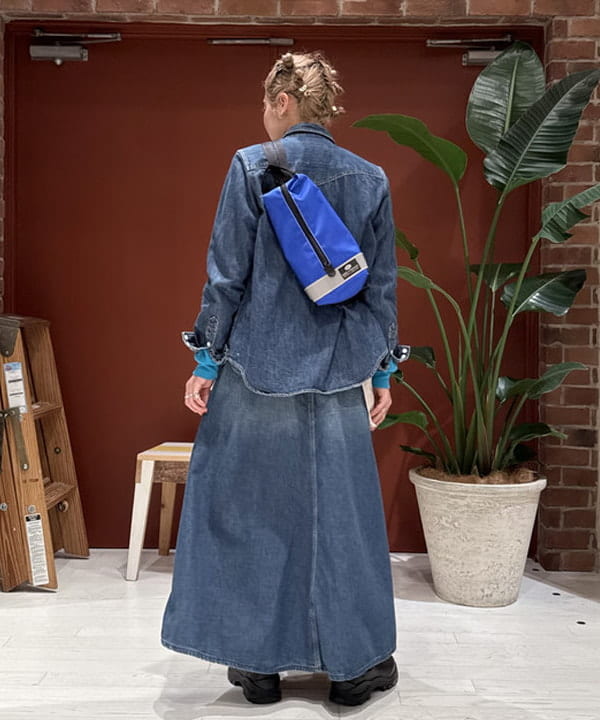 優意さんの「BEAMS WOMEN｜orSlow / 30's ペインター ロング デニム スカート」を使ったコーディネート