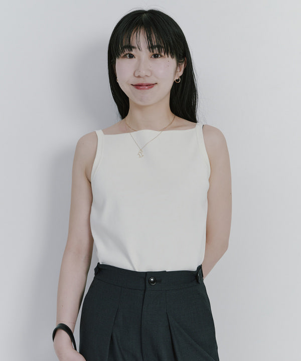 中丸　栞さんの「BEAMS WOMEN｜LA TESORINA / SECCHIERO バケツバッグ」を使ったコーディネート