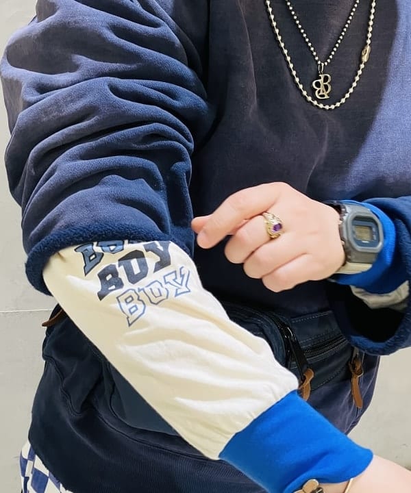 佐藤 歩さんの「BEAMS WOMEN｜テープ リボン バレッタ」を使ったコーディネート