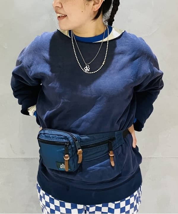 佐藤 歩さんの「BEAMS WOMEN｜テープ リボン バレッタ」を使ったコーディネート