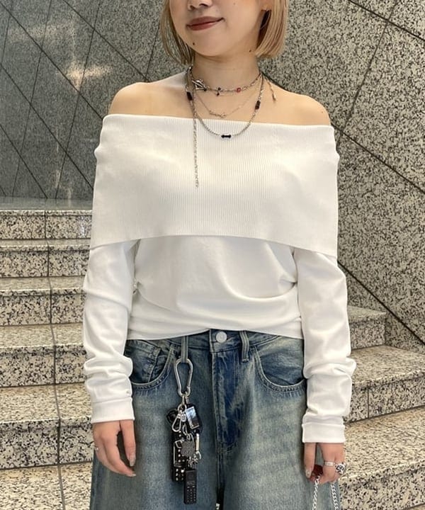 まゆちゃんさんの「BEAMS WOMEN｜オフショルダー プルオーバーニット」を使ったコーディネート