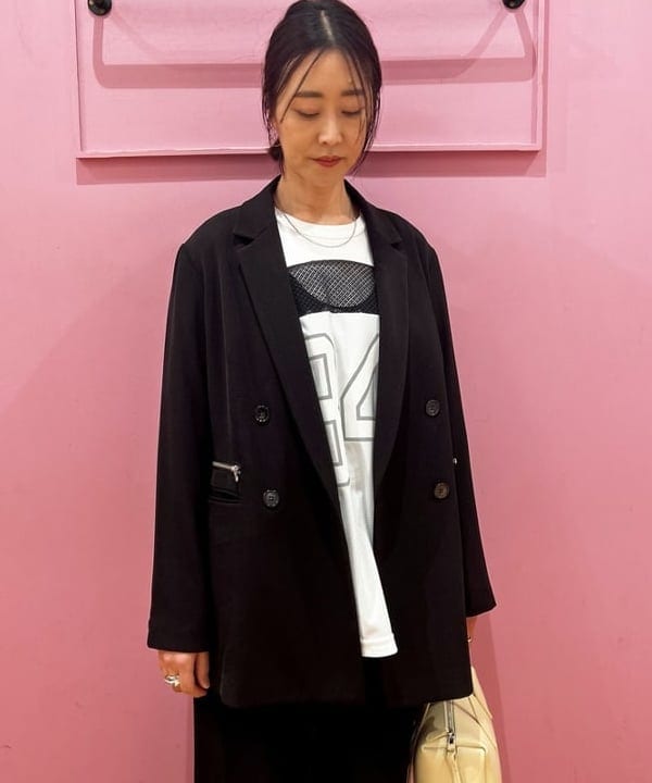 川口 恵さんの「BEAMS WOMEN｜ジップ ポケット 4ボタン ダブル ジャケット 25SS」を使ったコーディネート