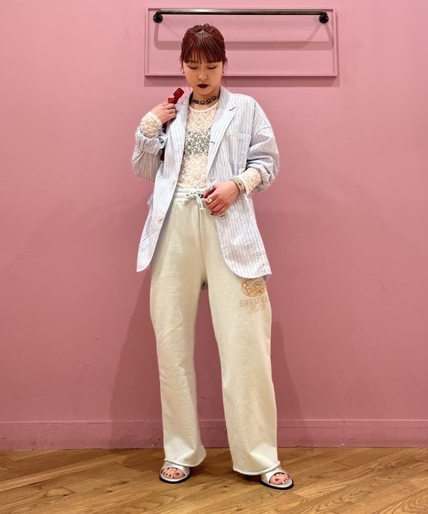 シオンさんの「BEAMS WOMEN｜ストライプ チェック ビッグ ジャケット」を使ったコーディネート
