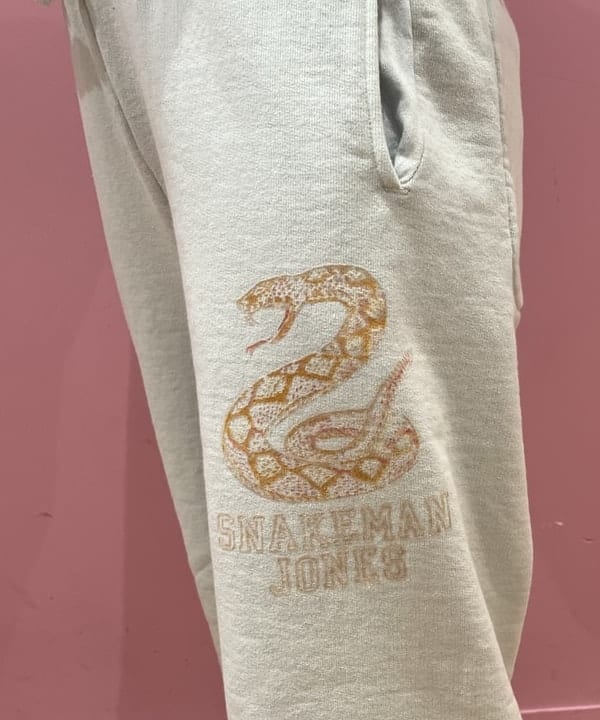シオンさんの「BEAMS WOMEN｜ストライプ チェック ビッグ ジャケット」を使ったコーディネート