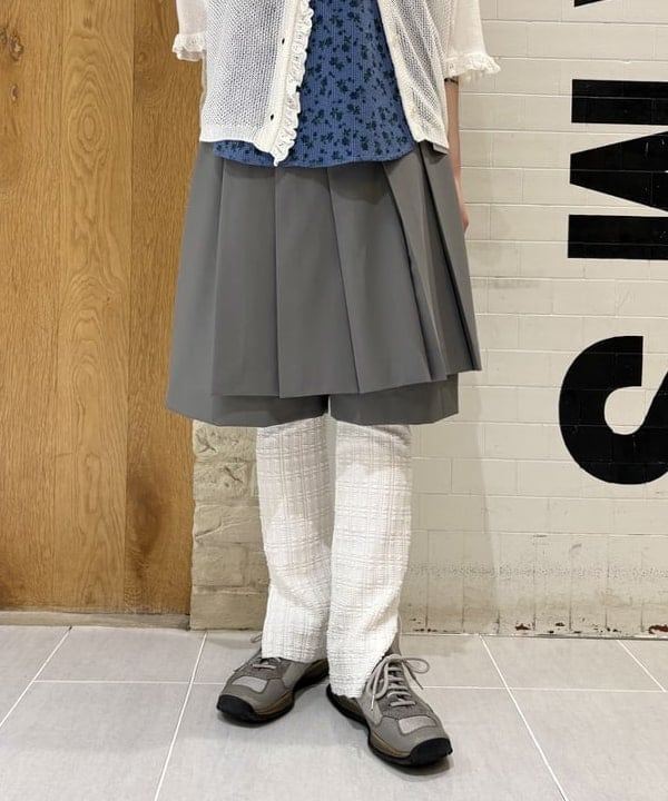 amaさんの「BEAMS WOMEN｜サイド スリット レギンス」を使ったコーディネート