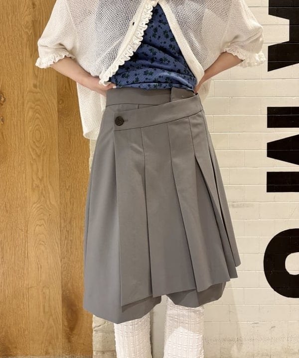 amaさんの「BEAMS WOMEN｜サイド スリット レギンス」を使ったコーディネート