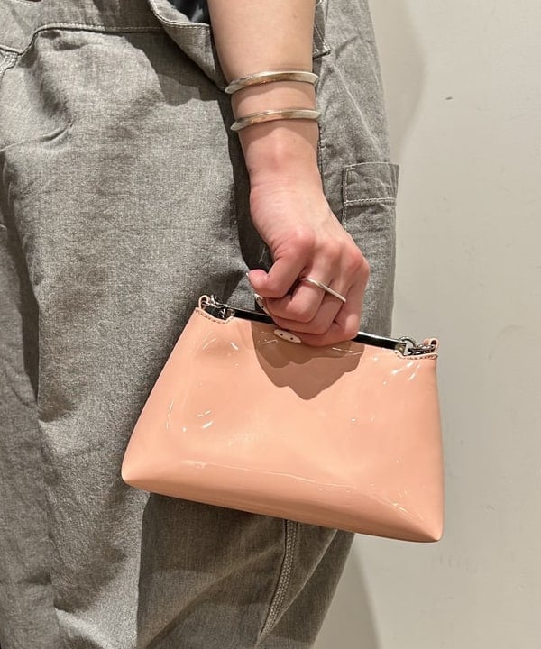 安藤 菜央さんの「BEAMS WOMEN｜maturely / リブ トリム ＆ メロー」を使ったコーディネート