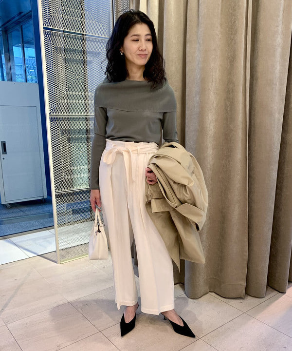 松元 晴佳さんの「BEAMS WOMEN｜ライト トレンチコート」を使ったコーディネート