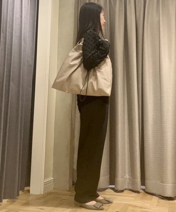 りえさんの「BEAMS WOMEN｜ドット ジャカード ブラウス＊」を使ったコーディネート