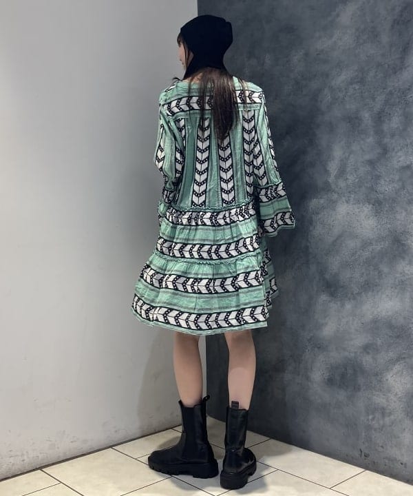 nodokaさんの「BEAMS WOMEN｜【別注】Devotion TWINS / ELLA グリーンジャカード チュニックワンピース」を使ったコーディネート