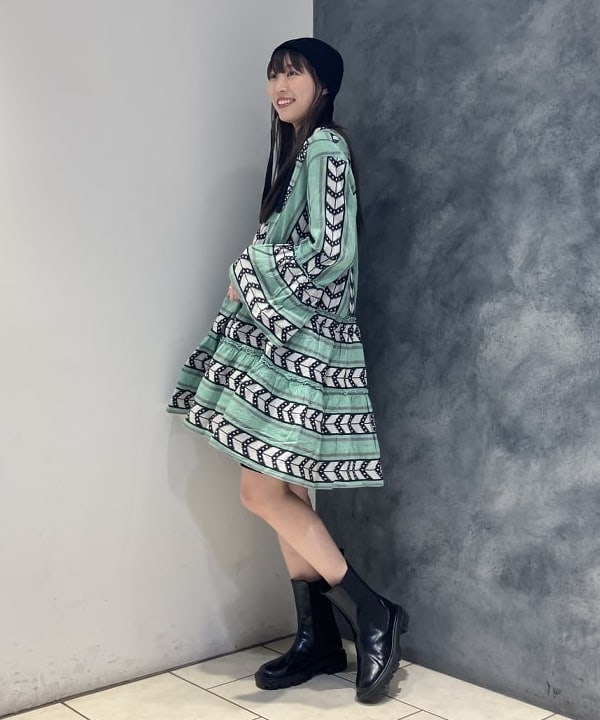 nodokaさんの「BEAMS WOMEN｜【別注】Devotion TWINS / ELLA グリーンジャカード チュニックワンピース」を使ったコーディネート