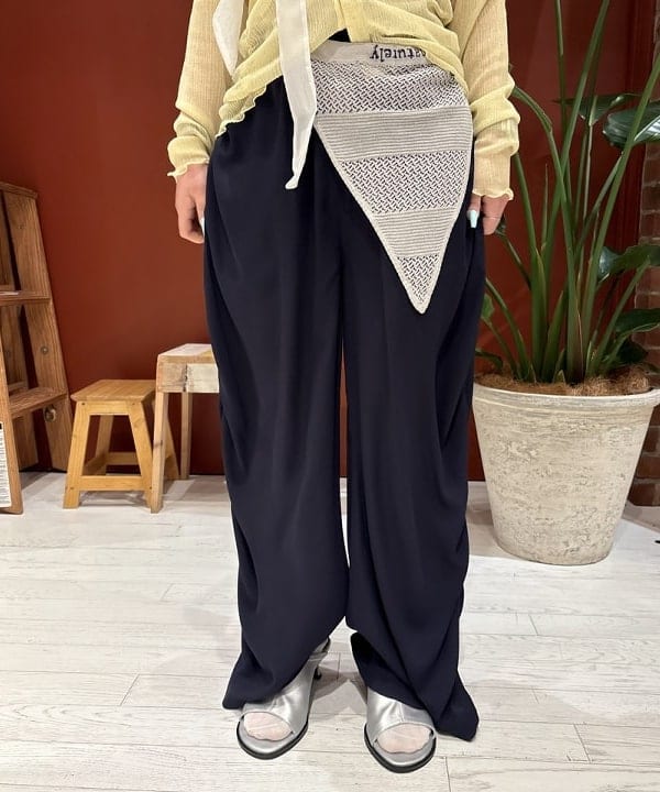 ケミオさんの「BEAMS WOMEN｜maturely / アムンゼン シャーリング パンツ」を使ったコーディネート