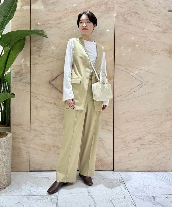 SANOさんの「BEAMS WOMEN｜コットン ラペルレス ジレ」を使ったコーディネート