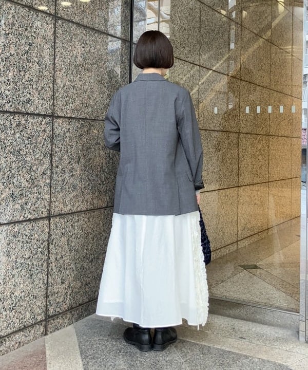 多田 日奈子さんの「BEAMS WOMEN｜ドビー フリル スカート」を使ったコーディネート