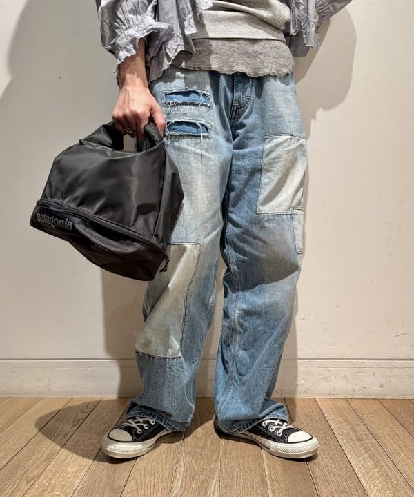 Kaoru Sakumaさんの「BEAMS WOMEN｜【別注】Lee / ダメージ & リペア ペインター パンツ」を使ったコーディネート