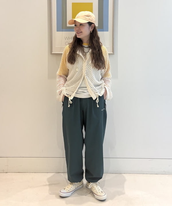 カスタニ モモノさんの「BEAMS WOMEN｜【別注】Champion / プリント ラグラン Tシャツ」を使ったコーディネート