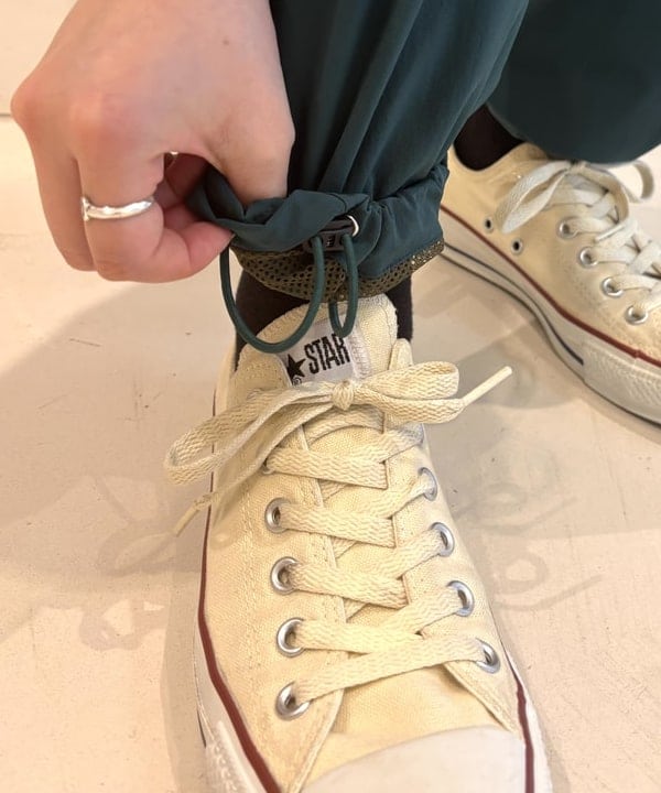 カスタニ モモノさんの「BEAMS WOMEN｜【別注】Champion / プリント ラグラン Tシャツ」を使ったコーディネート