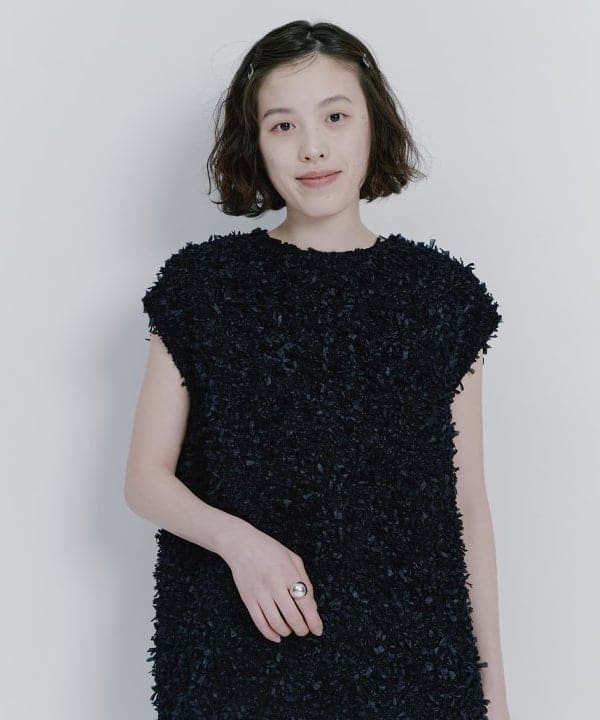 神坂 莉子さんの「エディター坪田あさみ × woadblue × Demi-Luxe BEAMS / 別注 サイドスリット スカート」を使ったコーディネート