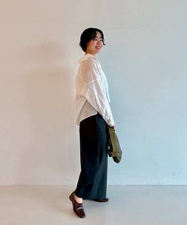 ゆうかさんの「BEAMS WOMEN｜KHADI オーバー ショート シャツ」を使ったコーディネート