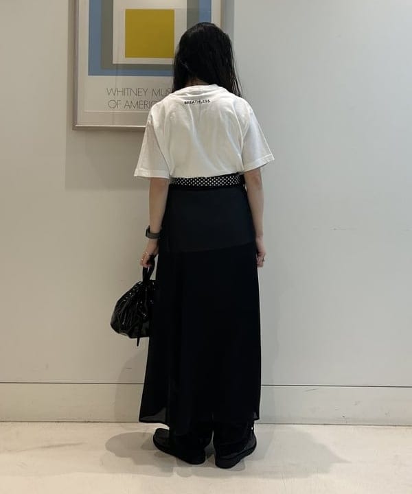 清水 彩乃さんの「BEAMS WOMEN｜maturely / サテン ラップ スカート」を使ったコーディネート