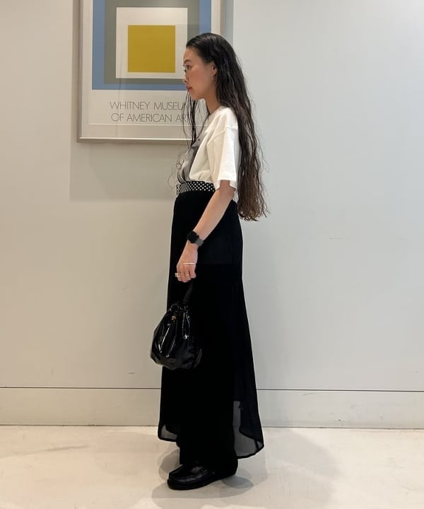 清水 彩乃さんの「BEAMS WOMEN｜maturely / サテン ラップ スカート」を使ったコーディネート