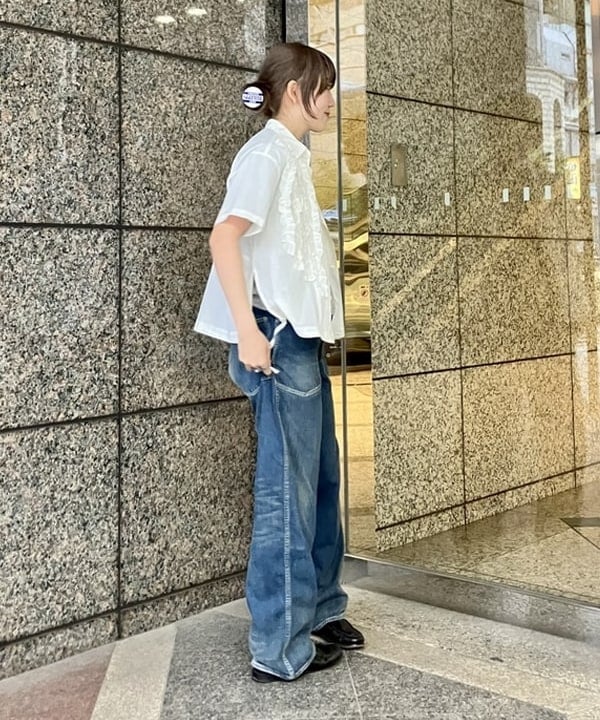 小原 もこさんの「BEAMS WOMEN｜WAREHOUSE & CO. / 別注 ステンシル13 Tシャツ」を使ったコーディネート