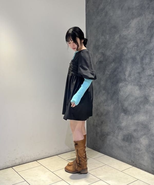 星野 真依さんの「BEAMS WOMEN｜スパンコール リブ リボン カーディガン」を使ったコーディネート