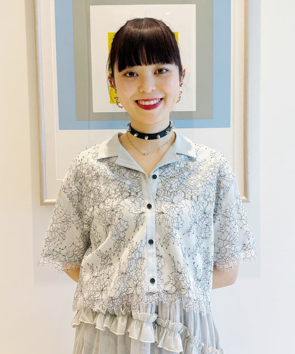 りかちょび/岸本梨佳さんの「BEAMS WOMEN｜コードレース レイヤー シャツ」を使ったコーディネート