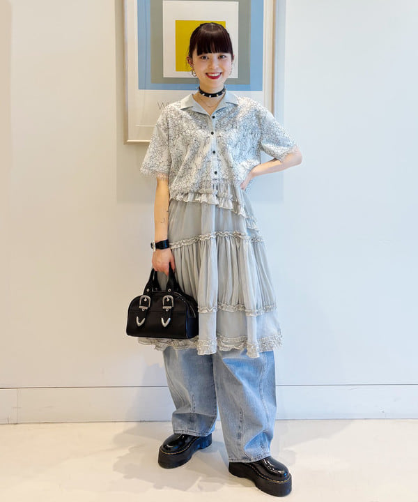 りかちょび/岸本梨佳さんの「BEAMS WOMEN｜コードレース レイヤー シャツ」を使ったコーディネート