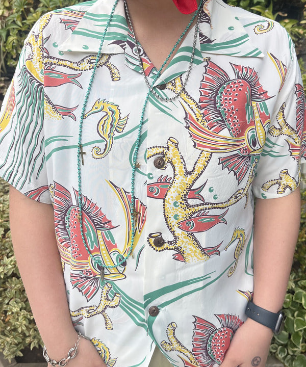 あゆさんの「BEAMS WOMEN｜【別注】Dickies / ワイド チノ パンツ」を使ったコーディネート