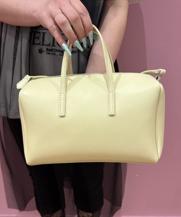 ケミオさんの「BEAMS WOMEN｜YAHKI / YH-695 CROSS BODY BAG」を使ったコーディネート