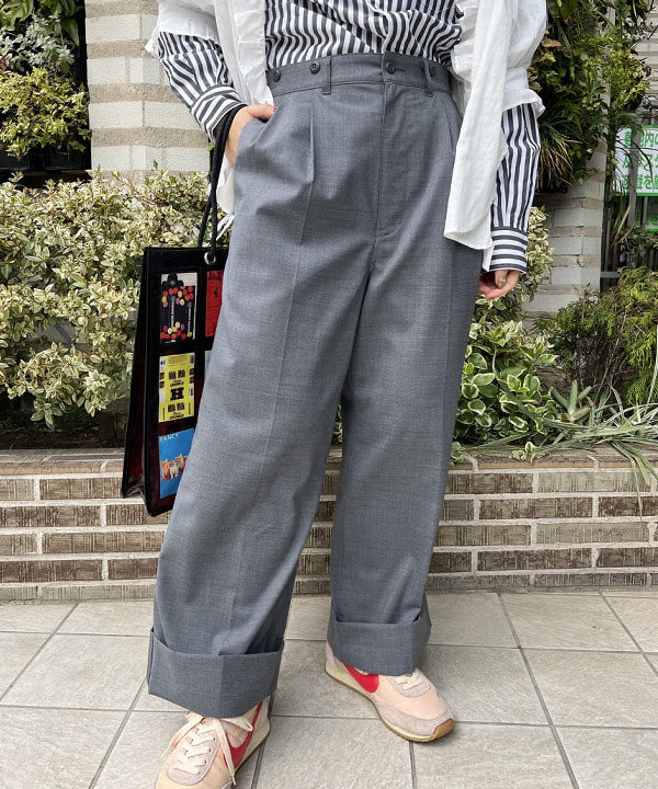 るーたまさんの「BEAMS WOMEN｜HEY！Mrs ROSE / Shield Motif トートバッグ」を使ったコーディネート