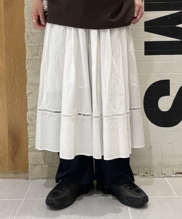 マツミヤさんの「BEAMS WOMEN｜maturely / アムンゼン シャーリング パンツ」を使ったコーディネート