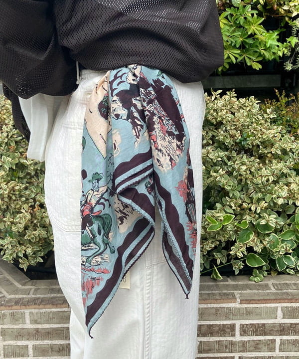 赤羽 花さんの「BEAMS WOMEN｜WAREHOUSE & CO. / 別注 ステンシル13 Tシャツ」を使ったコーディネート