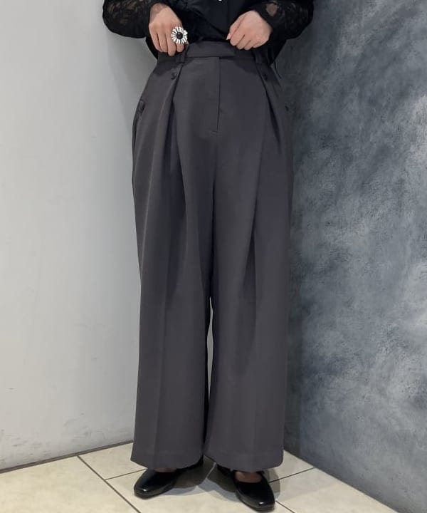 シマダリツコさんの「BEAMS WOMEN｜レース キリカエ ロングスリーブ Tシャツ」を使ったコーディネート