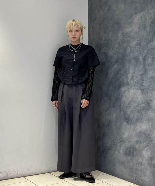 シマダリツコさんの「BEAMS WOMEN｜レース キリカエ ロングスリーブ Tシャツ」を使ったコーディネート