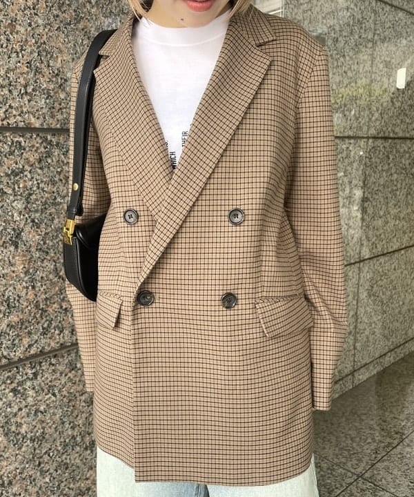 まゆちゃんさんの「BEAMS WOMEN｜LEVI’S(R) / BAGGY DAD ジーンズ」を使ったコーディネート