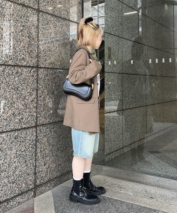 まゆちゃんさんの「BEAMS WOMEN｜LEVI’S(R) / BAGGY DAD ジーンズ」を使ったコーディネート